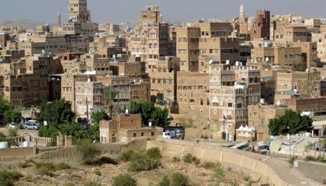 صنعاء.. ميليشيا الحوثي تهدم أسواقاً تاريخية