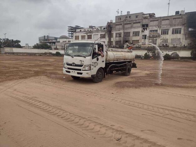 مدير مكتب الشباب والرياضة بالشيخ عثمان يتفقد اللمسات الأخيرة للملاعب المؤهلة للدوري الرمضاني بالمديرية