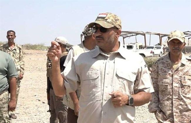 العميد طارق صالح يزور مراكز تدريب ومواقع عسكرية غرب تعز