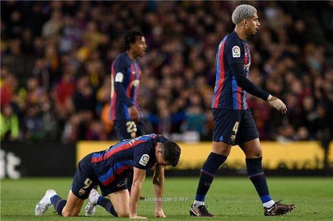 لاعب برشلونة مهدد بالغياب عن كلاسيكو الكأس