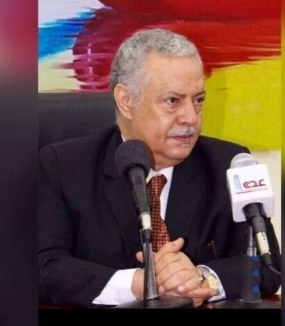 مستشار رئيس مجلس القيادة الرئاسي يعزي المناضل مسعد ناصر صالح بوفاة والدته