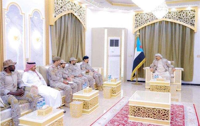 الزُبيدي يستقبل وفداً من قيادة القوات المشتركة للتحالف العربي