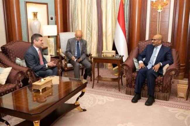 العميد طارق صالح يناقش مع السفير الأمريكي مستجدات الأوضاع