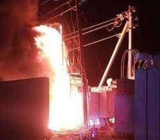 نشوب حريق هائل في محطة كهرباء بتعز