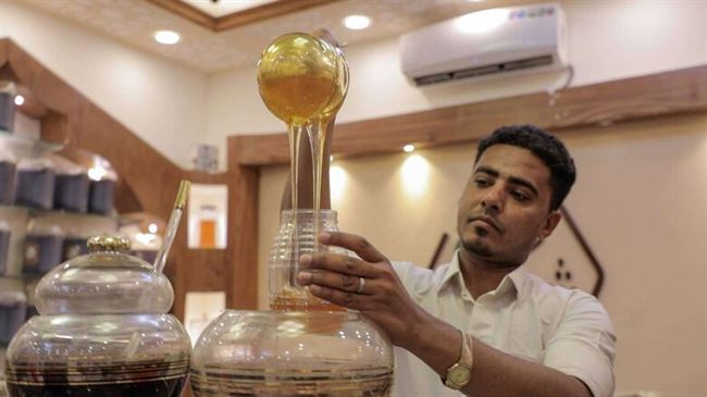 تراجع إنتاج العسل في اليمن بسبب تغير المناخ وسلوك الحوثيين
