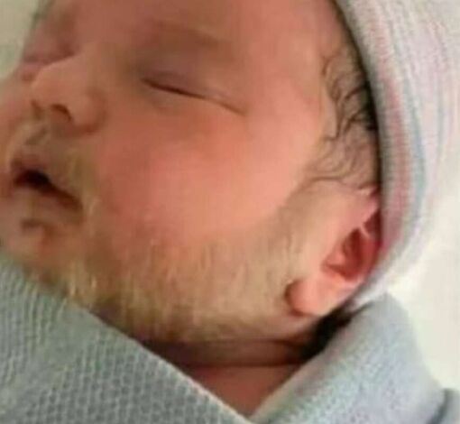 ما حقيقة ولادة طفل بلحية بيضاء في محافظة الجوف؟