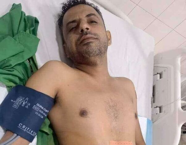 عدن: مسلح يطلق النار على الصحفي عبدالله جاحب ويصيبه بجراح بالغة