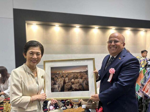 السفارة اليمنية في اليابان تشارك في البازار العربي