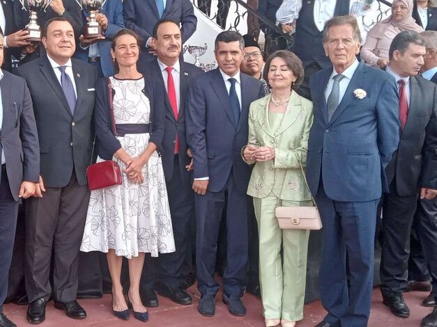 عميد السلك الدبلوماسي في تونس يشهد سباقات كأس الخيول العربية الاصيلة