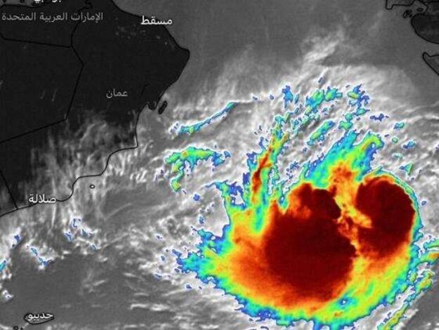 تأثيرات إعصار "بيبار جوي" والأخدود والمرتفع الاتش على اليمن
