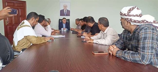 الأمين العام بمحافظة أبين يعقد اجتماعا مع فريق منظمة صناع النهضة