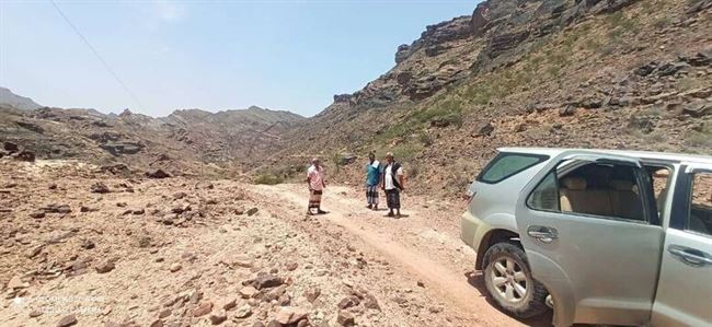 مدير عام الملاح بمحافظة لحج يقوم بزيارة تفقدية لمعاينة طريق منطقة ذالبير